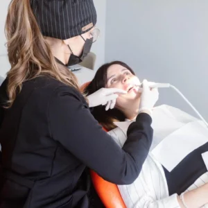 Limpeza dental (Profilaxia) Limpeza dental (Profilaxia)